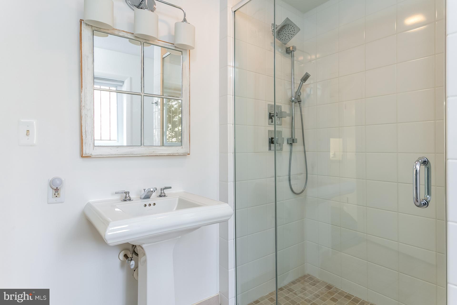 12379 Hunters Grove Road Manassas, VA 20112 - Photo 19 of 30 Lower Level Bathroom