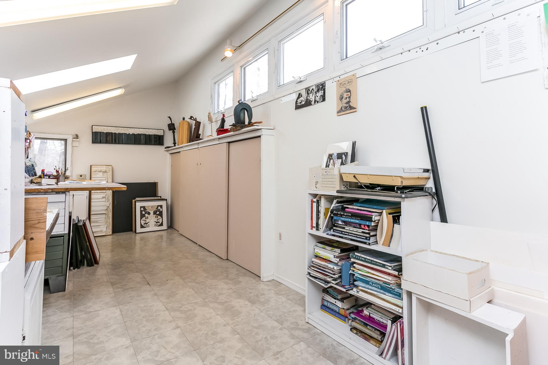 12379 Hunters Grove Road Manassas, VA 20112 - Photo 26 of 30 Loft Space of Studio Building