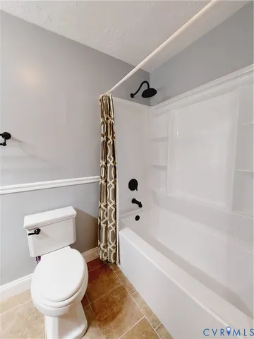 $275,000 | 210 Stuttaford Drive, Sandston, VA 23150