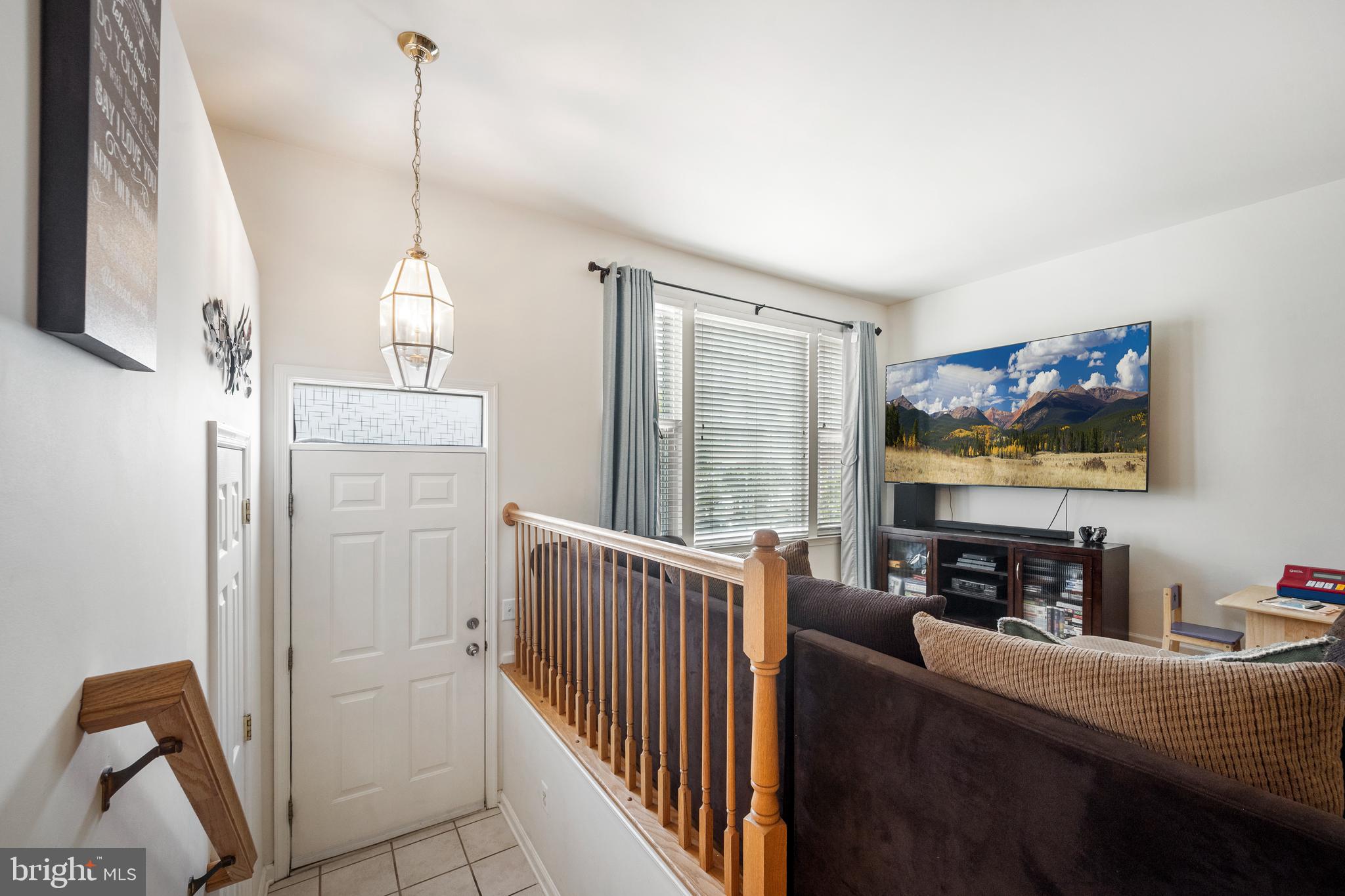 18212 Coachmans Road Germantown, MD 20874 - Photo 3 of 31