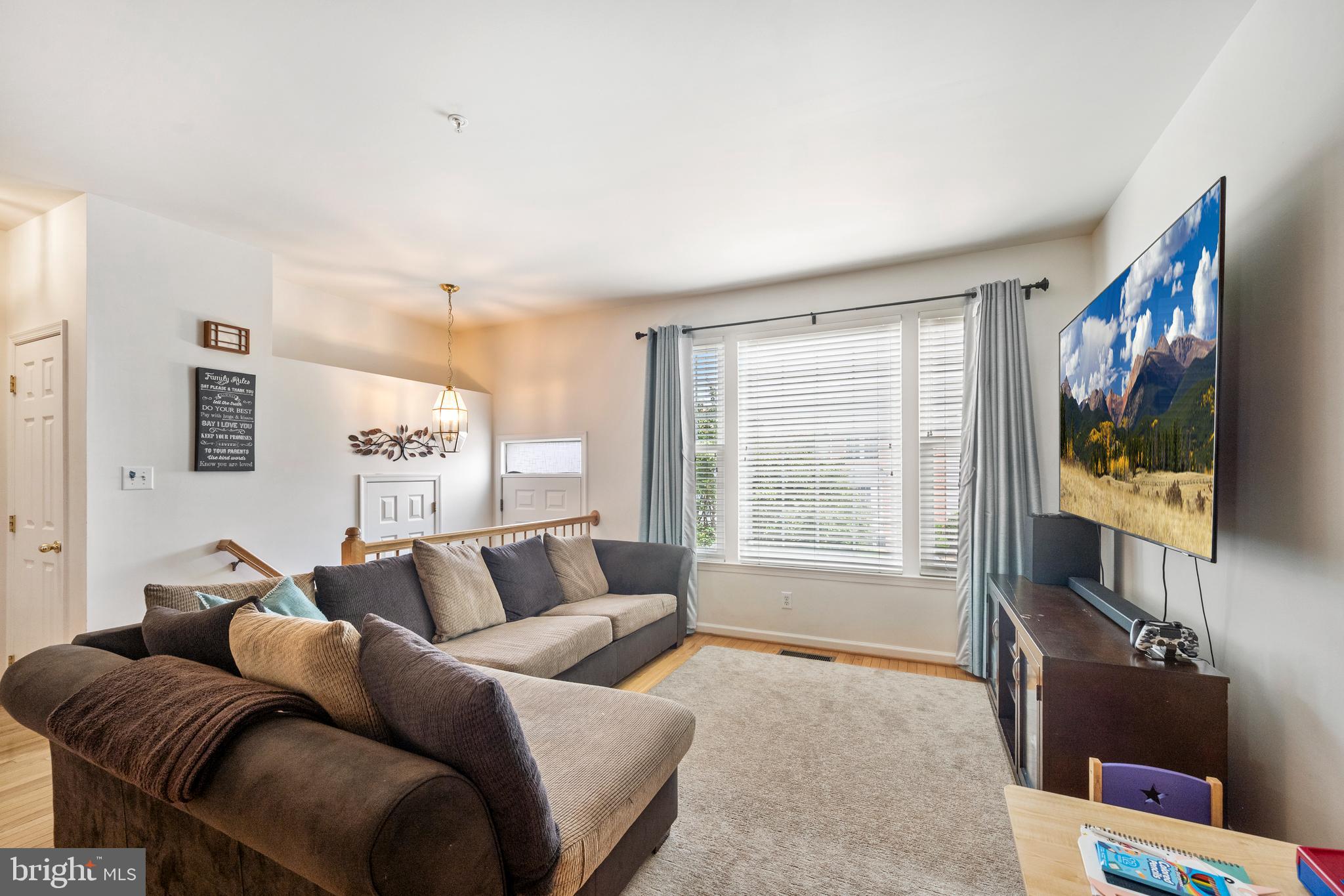 18212 Coachmans Road Germantown, MD 20874 - Photo 5 of 31