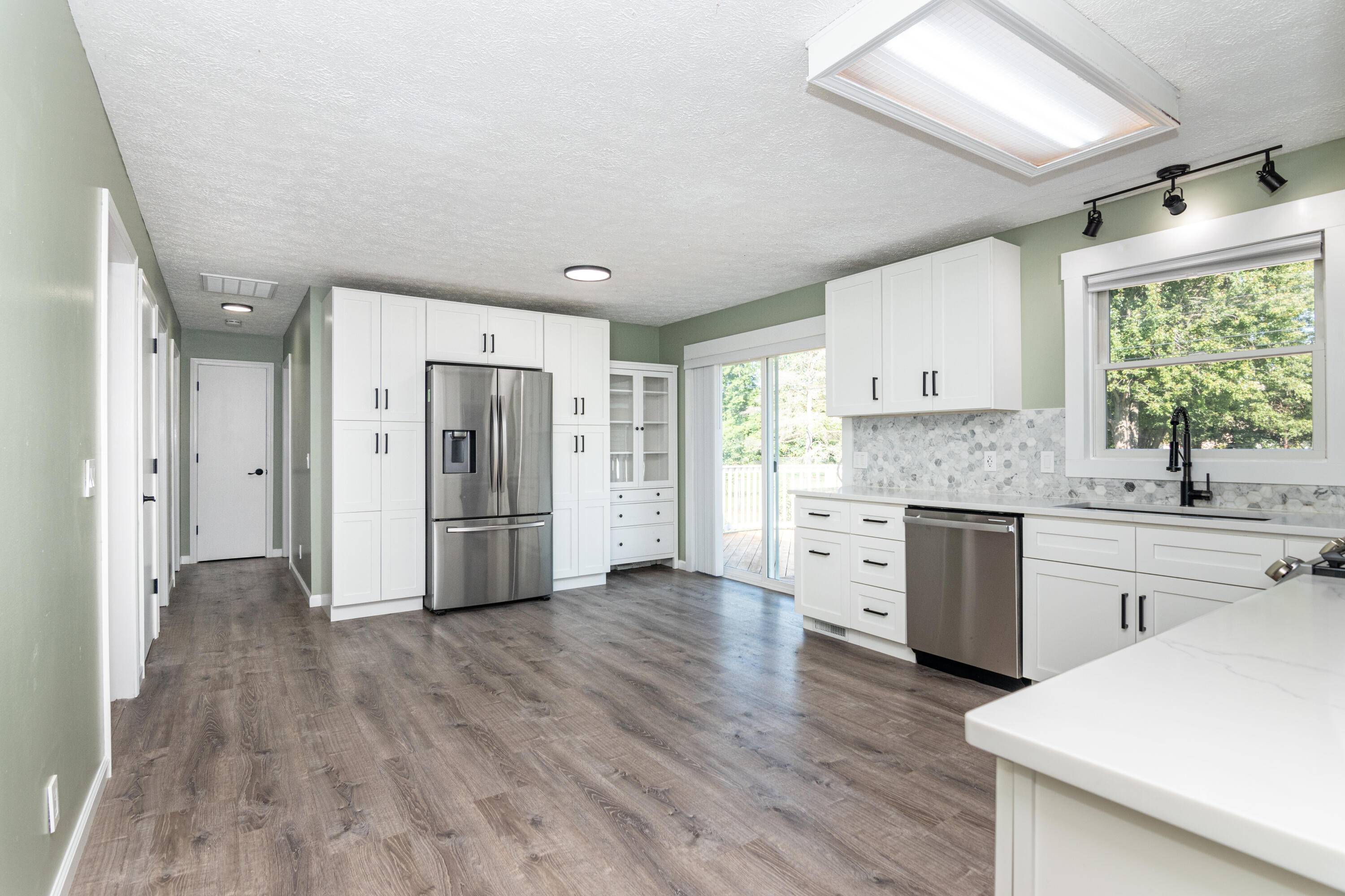14227 Sheldon Road Belleville, MI 48111 - Photo 15 of 53 028_6
