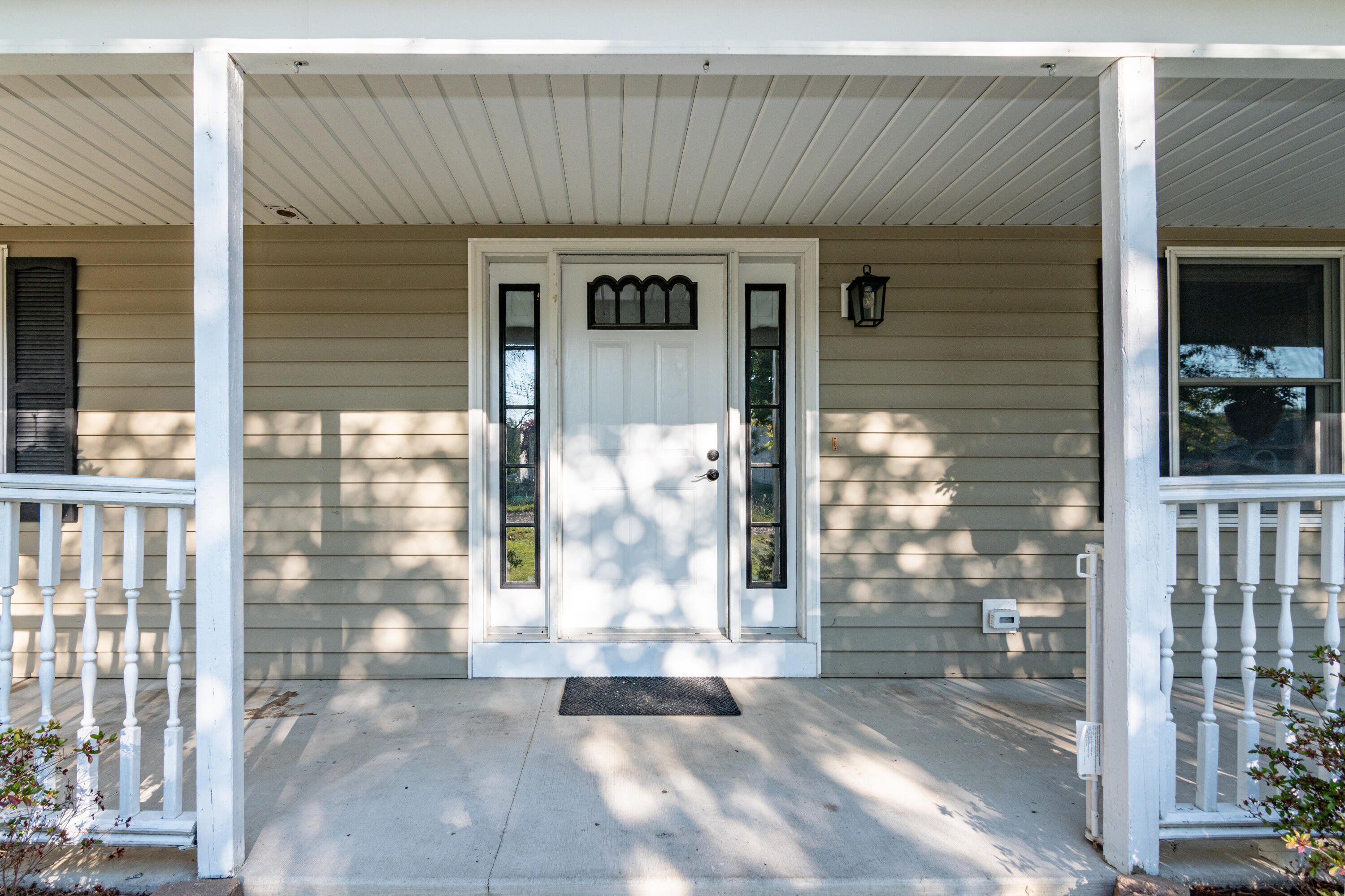 14227 Sheldon Road Belleville, MI 48111 - Photo 5 of 53 019_37