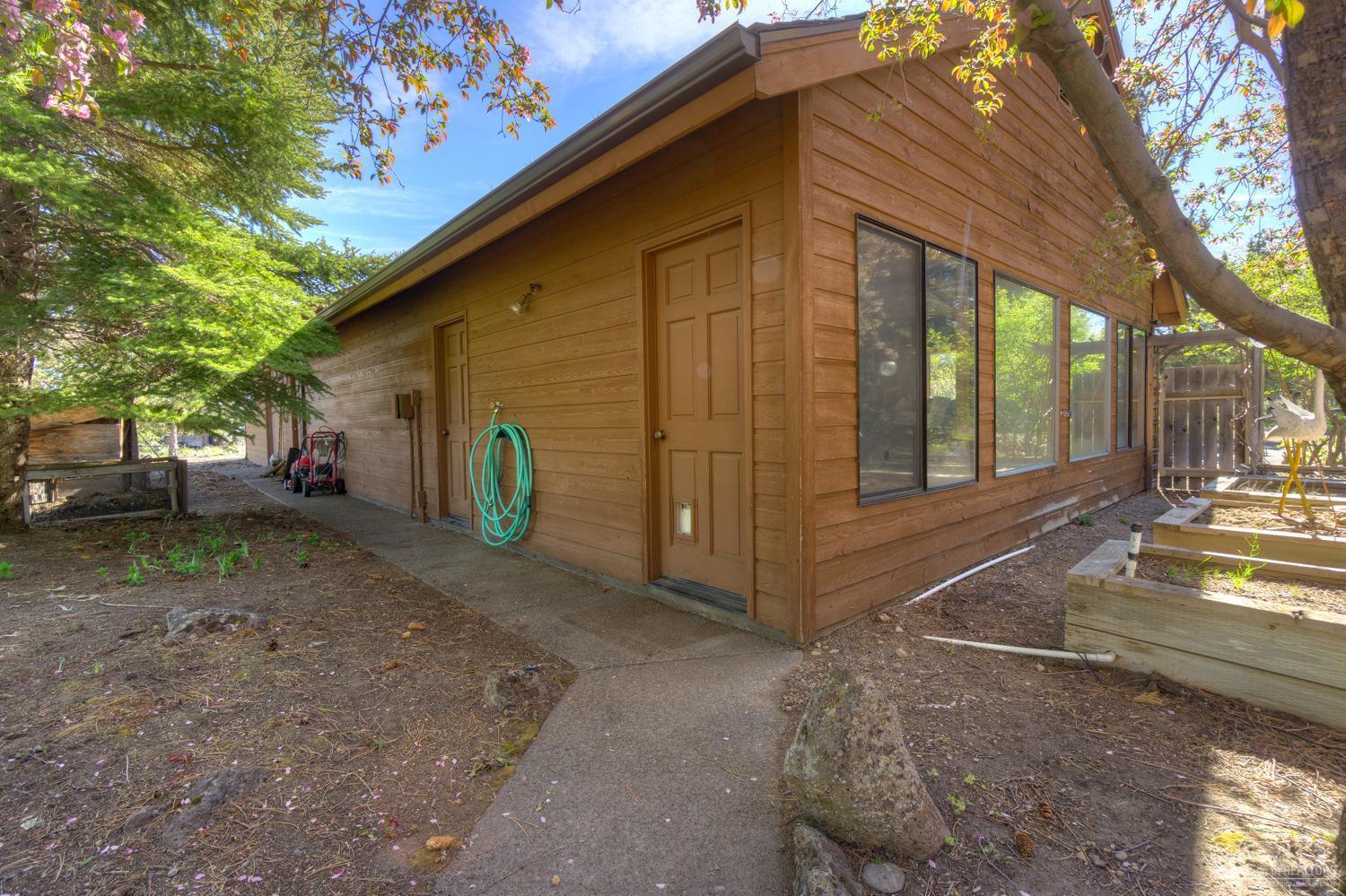 18700 Bull Springs Road Bend, OR 97703 - Photo 20 of 20 Additional Photo