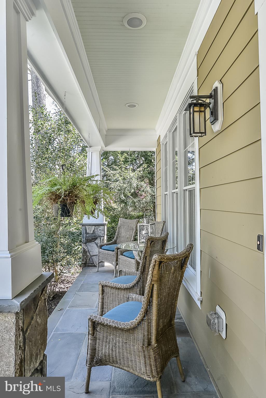 128 Kingsley Road Southwest Vienna, VA 22180 - Photo 2 of 29 Front Porch