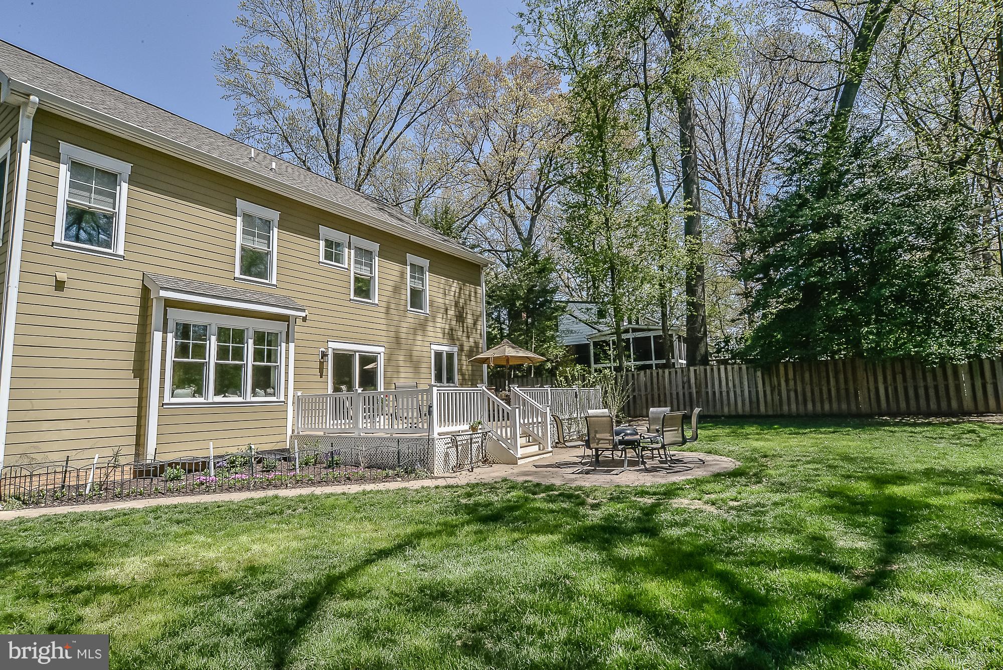 128 Kingsley Road Southwest Vienna, VA 22180 - Photo 28 of 29 Rear Exterior