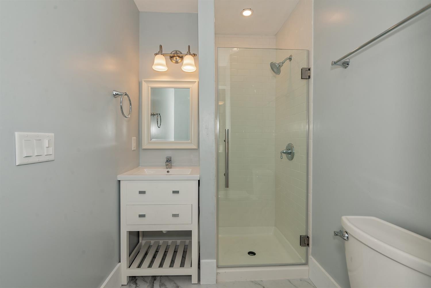 B Madison Road Cincinnati, OH 45227 - Photo 20 of 24