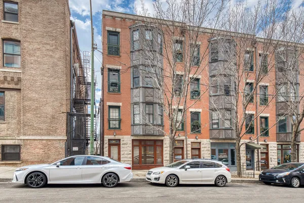 $4,500 | 811 West Superior Street, Unit 4, Chicago, IL 60642