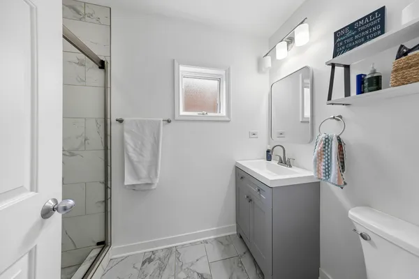 $4,500 | 811 West Superior Street, Unit 4, Chicago, IL 60642