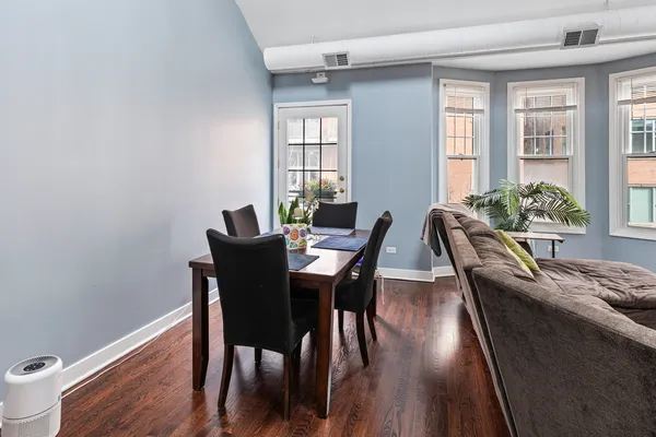 $4,500 | 811 West Superior Street, Unit 4, Chicago, IL 60642