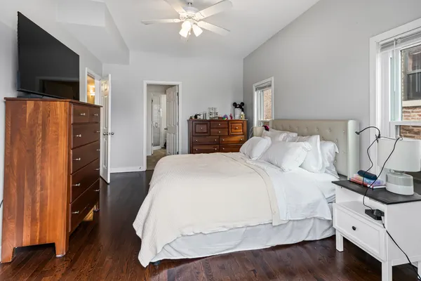 $4,500 | 811 West Superior Street, Unit 4, Chicago, IL 60642