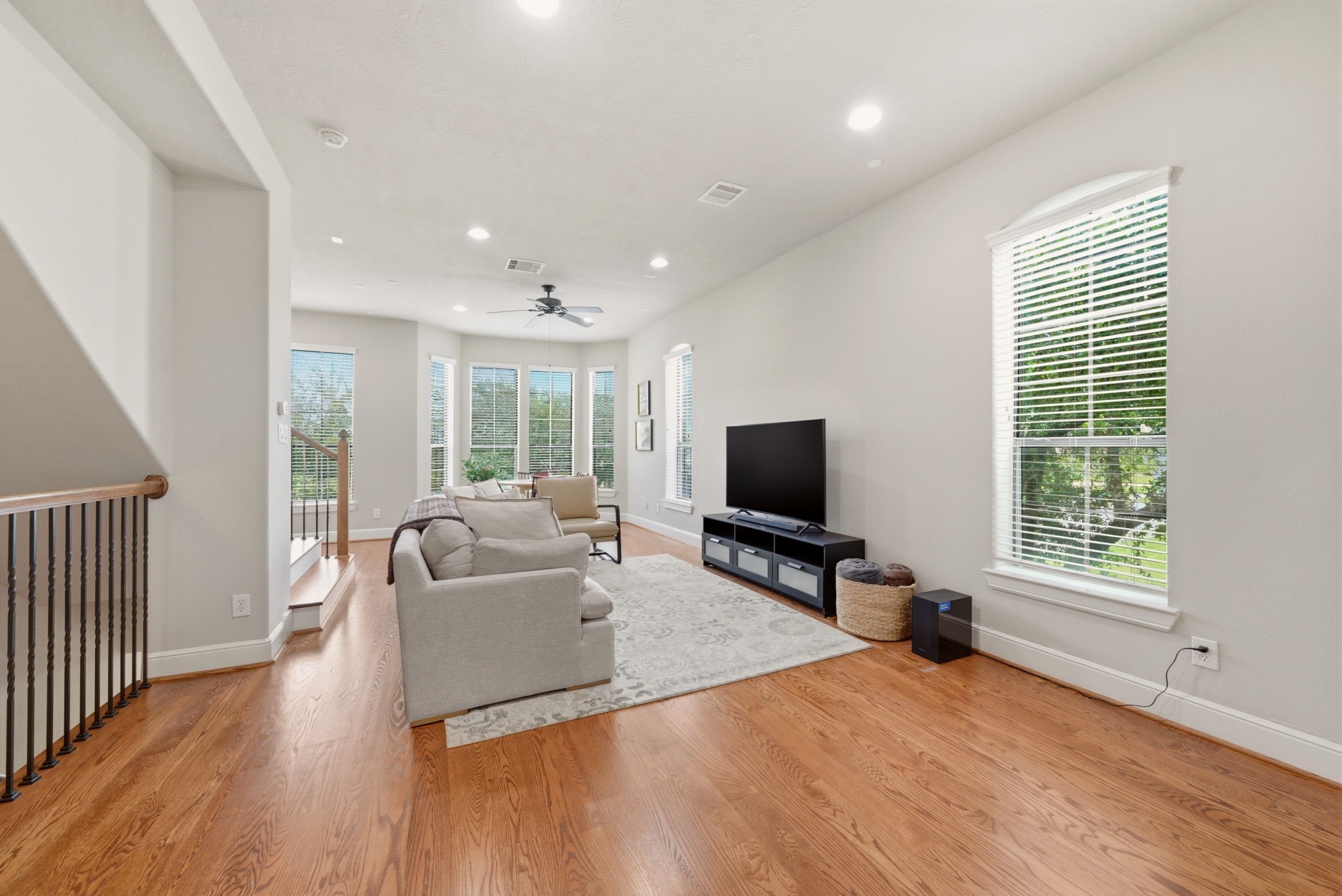 2110 Shearn Street, Unit 16 Houston, TX 77007 - Photo 3 of 37 Another look at the Living area! As this is a CORNER home, there are ADDITIONAL WINDOWS letting in plenty of natural light! Window treatments throughout the home!