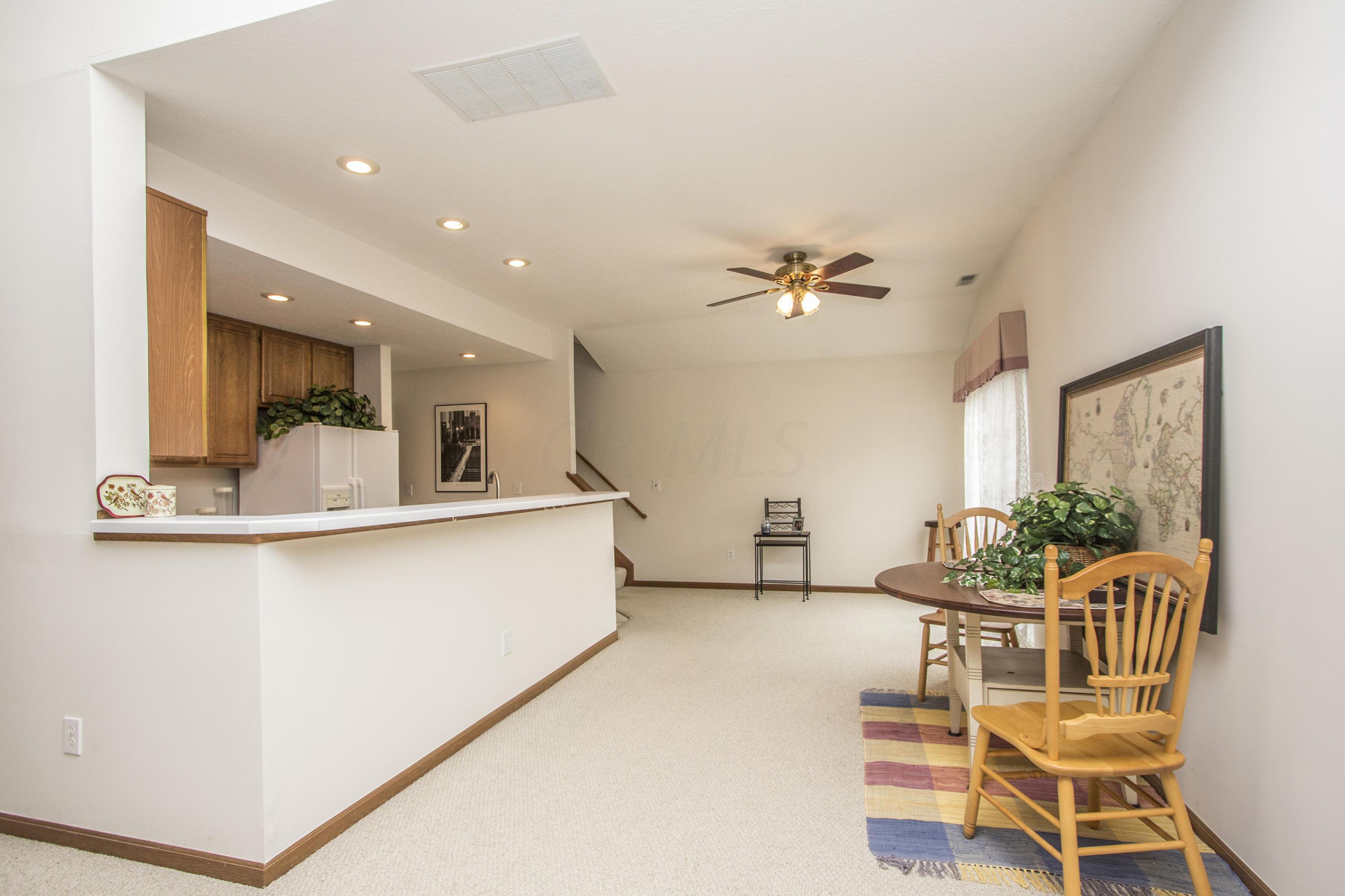 172 Collier Ridge Drive Columbus, OH 43235 - Photo 9 of 36 Gallery Image 9