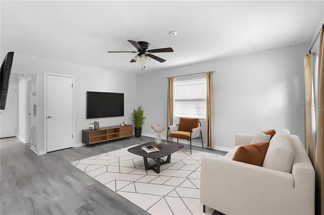 $299,900 | 3005 Garden Road, Eustis, FL 32726