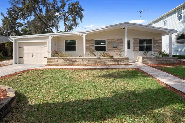 $299,900 | 3005 Garden Road, Eustis, FL 32726
