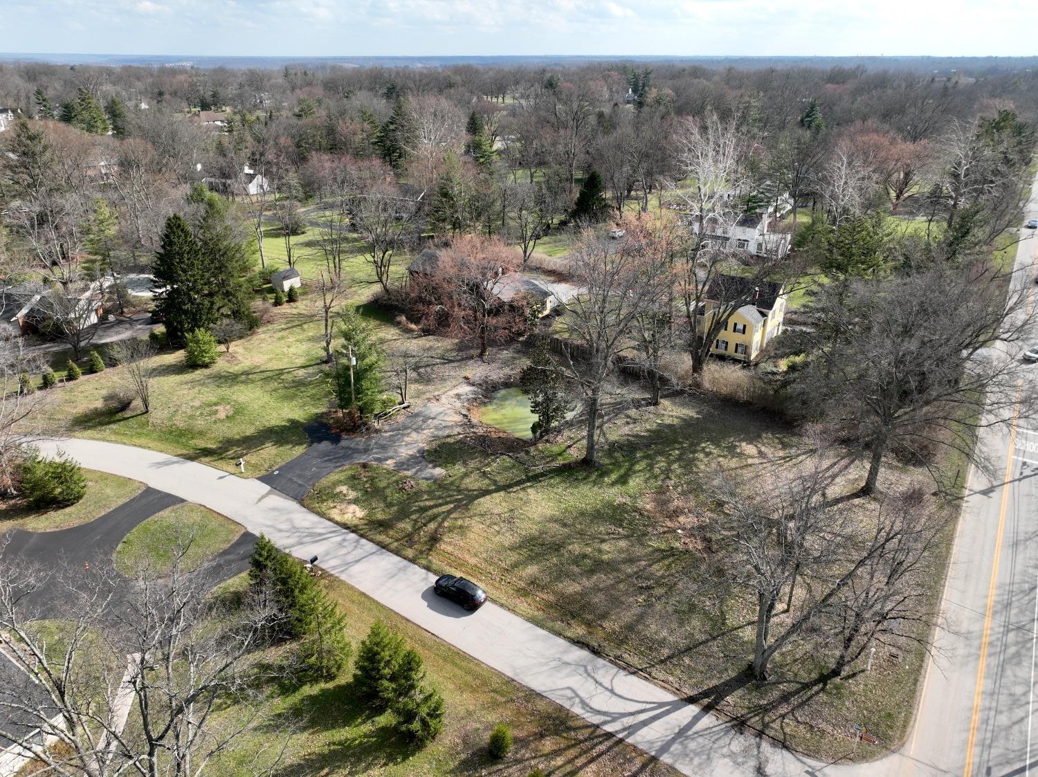 6920 Drake Road Cincinnati, OH 45243 - Photo 2 of 28
