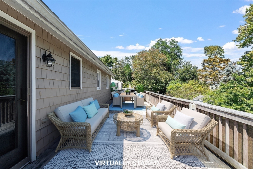 4 Hillside Road Gloucester, MA 01930 - Photo 11 of 20