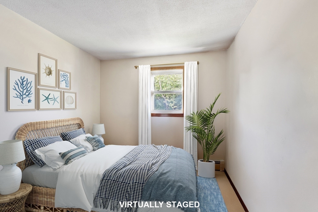 4 Hillside Road Gloucester, MA 01930 - Photo 8 of 20