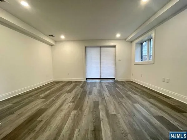 $6,750 | 211 Slocum Way, Unit B, Fort Lee, NJ 07024