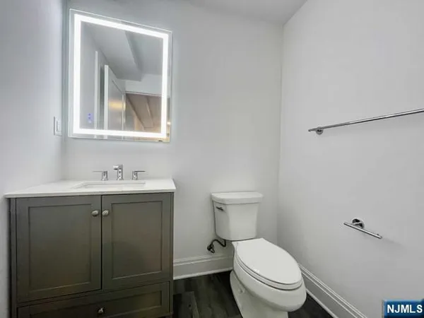 $6,750 | 211 Slocum Way, Unit B, Fort Lee, NJ 07024