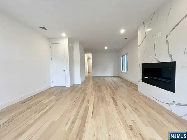 $6,750 | 211 Slocum Way, Unit B, Fort Lee, NJ 07024