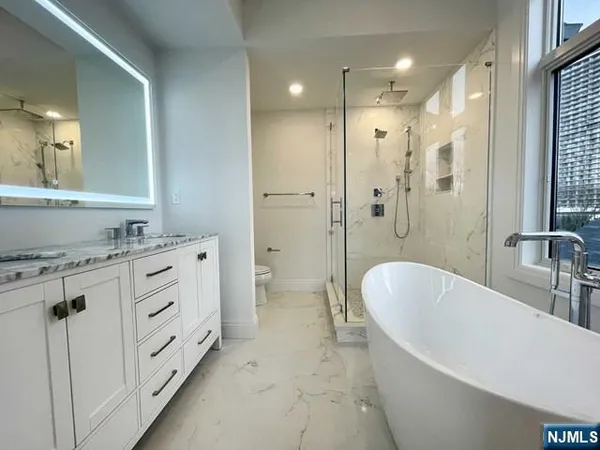 $6,750 | 211 Slocum Way, Unit B, Fort Lee, NJ 07024