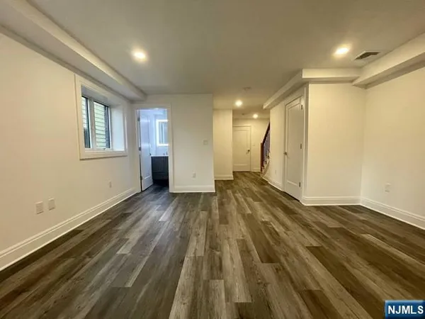 $6,750 | 211 Slocum Way, Unit B, Fort Lee, NJ 07024