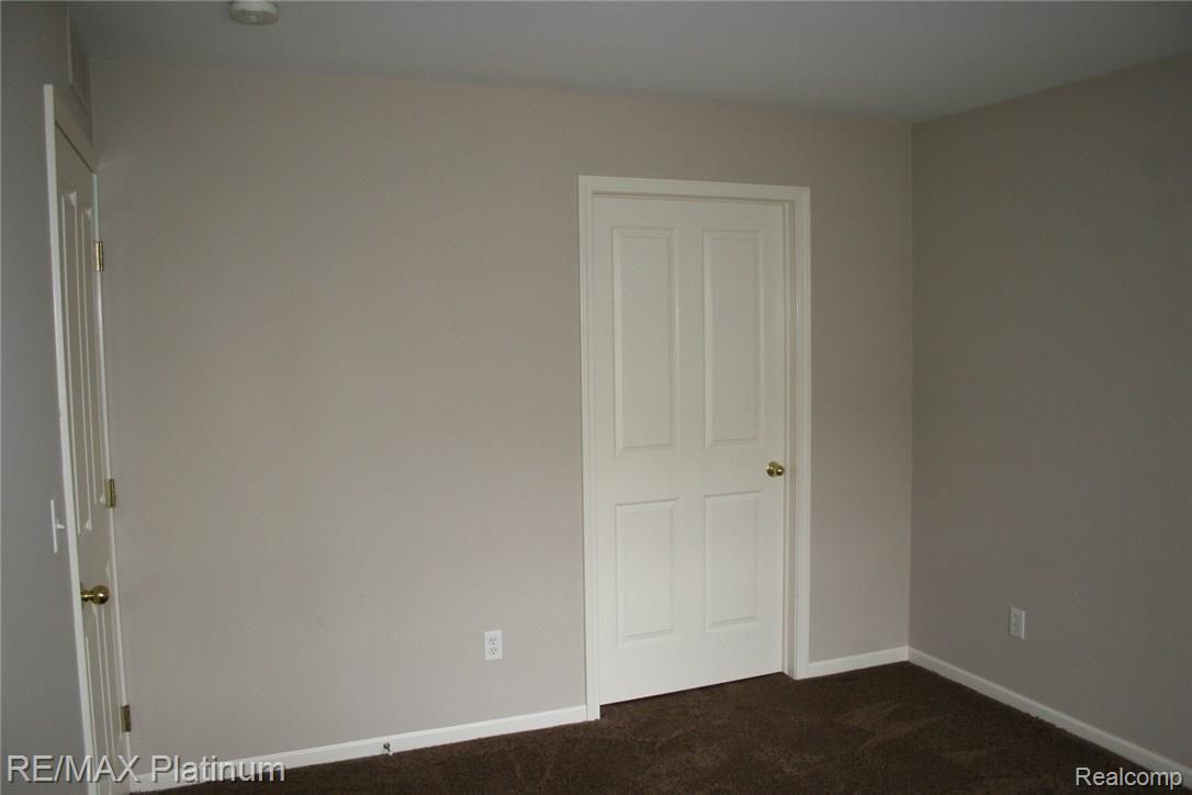 4074 Hampton Ridge Boulevard, Unit 58 Howell, MI 48843 - Photo 22 of 37 Bedroom #2, view 3