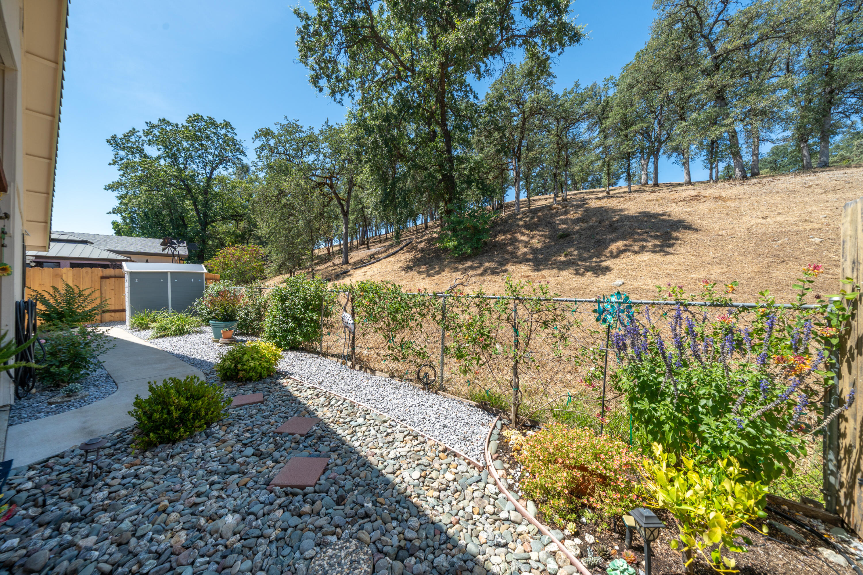 302 Mammoth Path Redding, CA 96003 - Photo 26 of 43 302 Mammoth Path-39