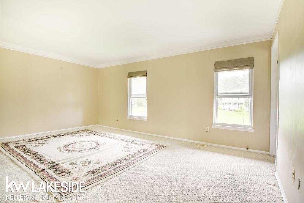 1340 East Fairview Lane Rochester, MI 48306 - Photo 38 of 75 31385903-37.JPG