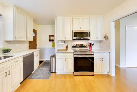 $489,000 | 9324 Linder Avenue, Morton Grove, IL 60053
