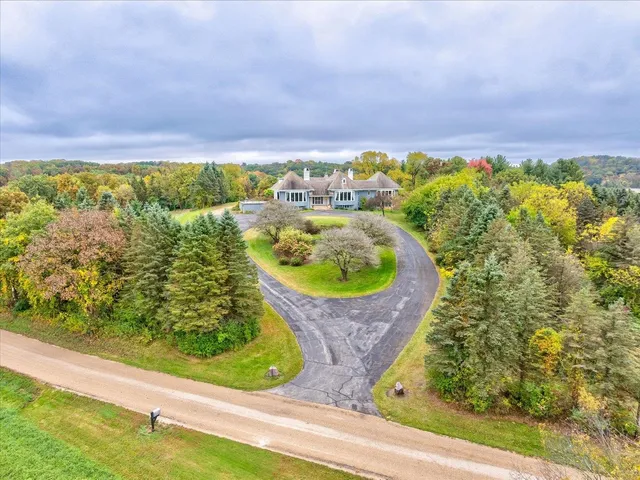 $3,798,000 | 3901 Moe Road, Mount Horeb, WI 53572