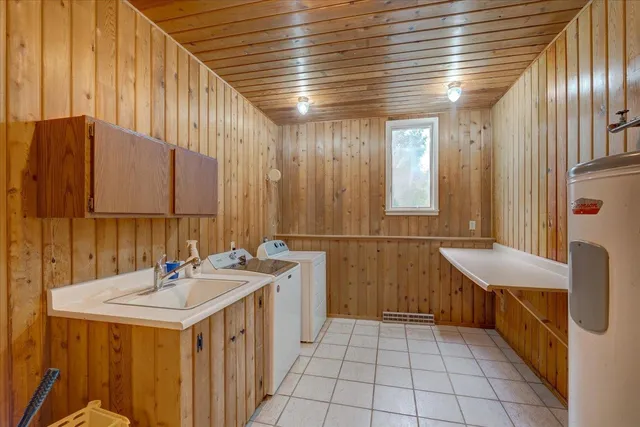 $3,798,000 | 3901 Moe Road, Mount Horeb, WI 53572