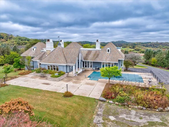 $3,798,000 | 3901 Moe Road, Mount Horeb, WI 53572