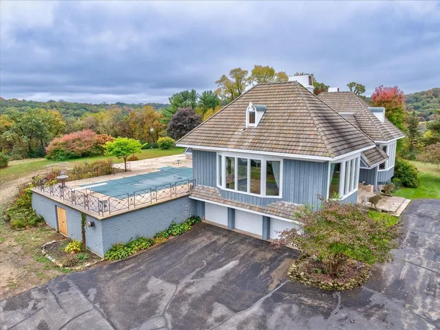 $3,798,000 | 3901 Moe Road, Mount Horeb, WI 53572