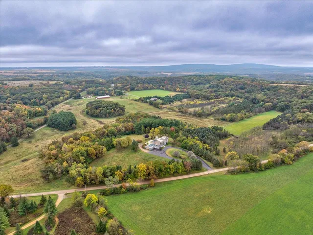$3,798,000 | 3901 Moe Road, Mount Horeb, WI 53572