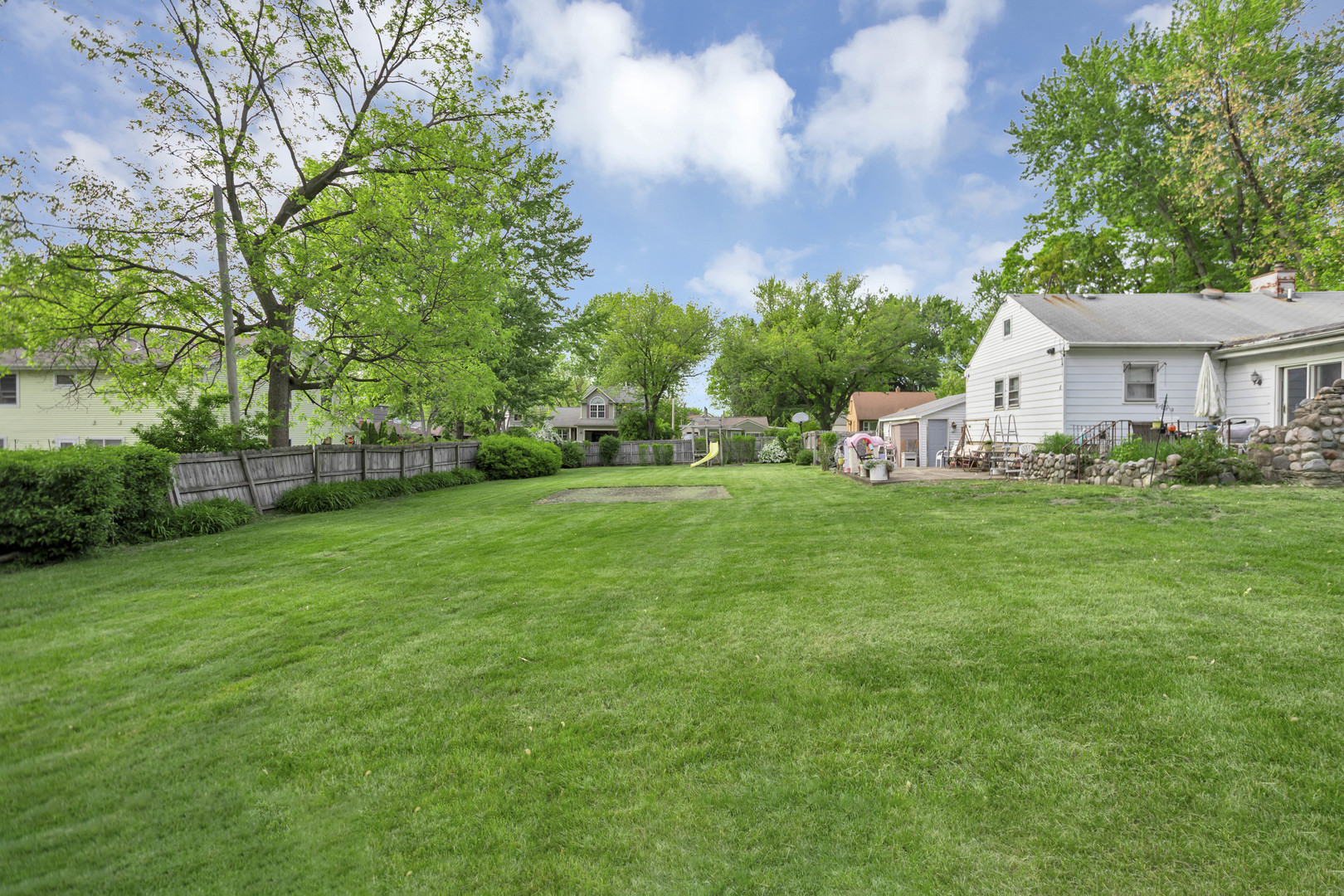 17963 West Greentree Road Grayslake, IL 60030 - Photo 4 of 17 Gallery Image 4