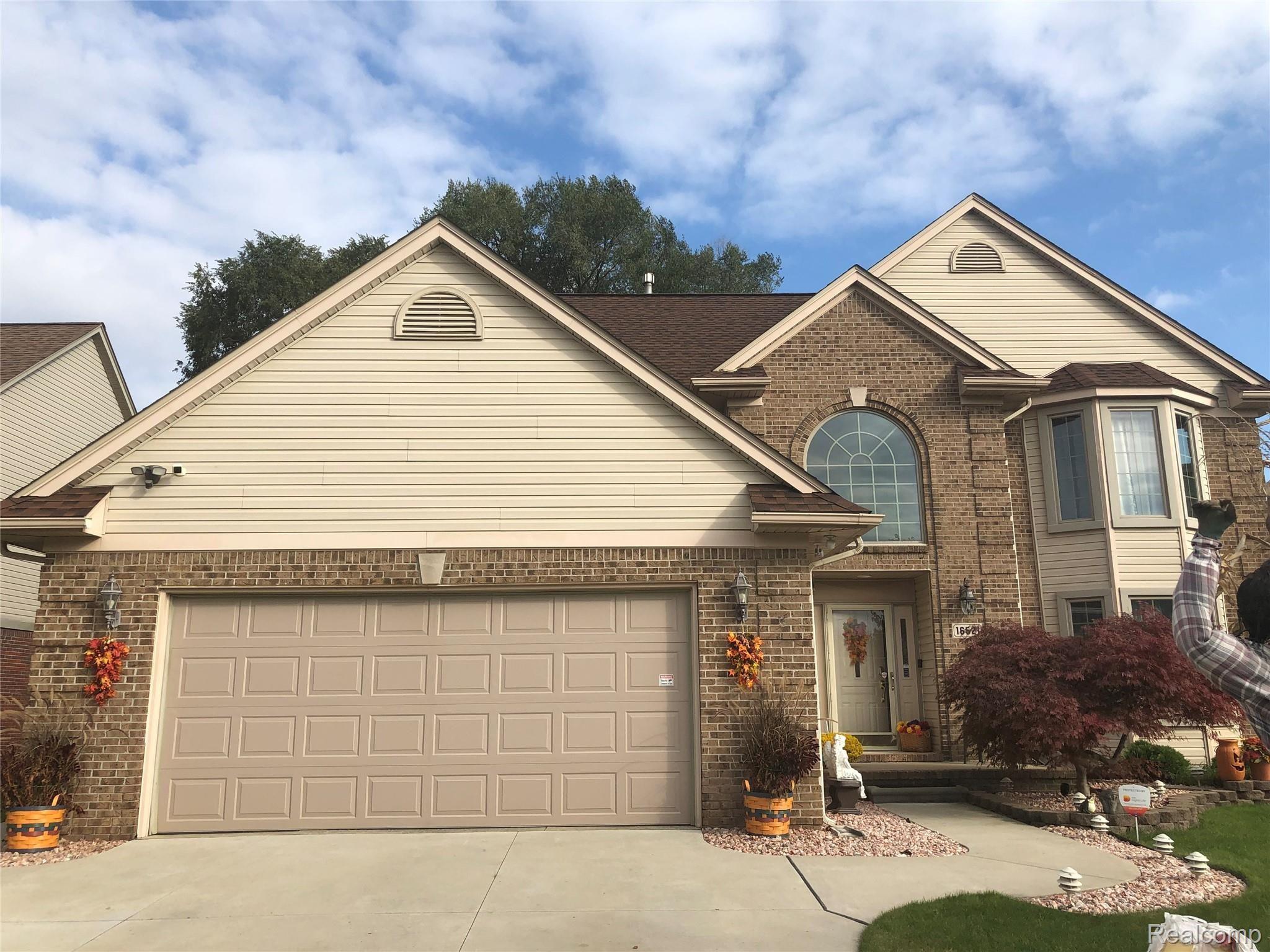 16521 Rosa Lane Southgate, MI 48195 - Photo 5 of 72 5236E836-8788-4108-96B2-C98ED15F8B00.jpeg