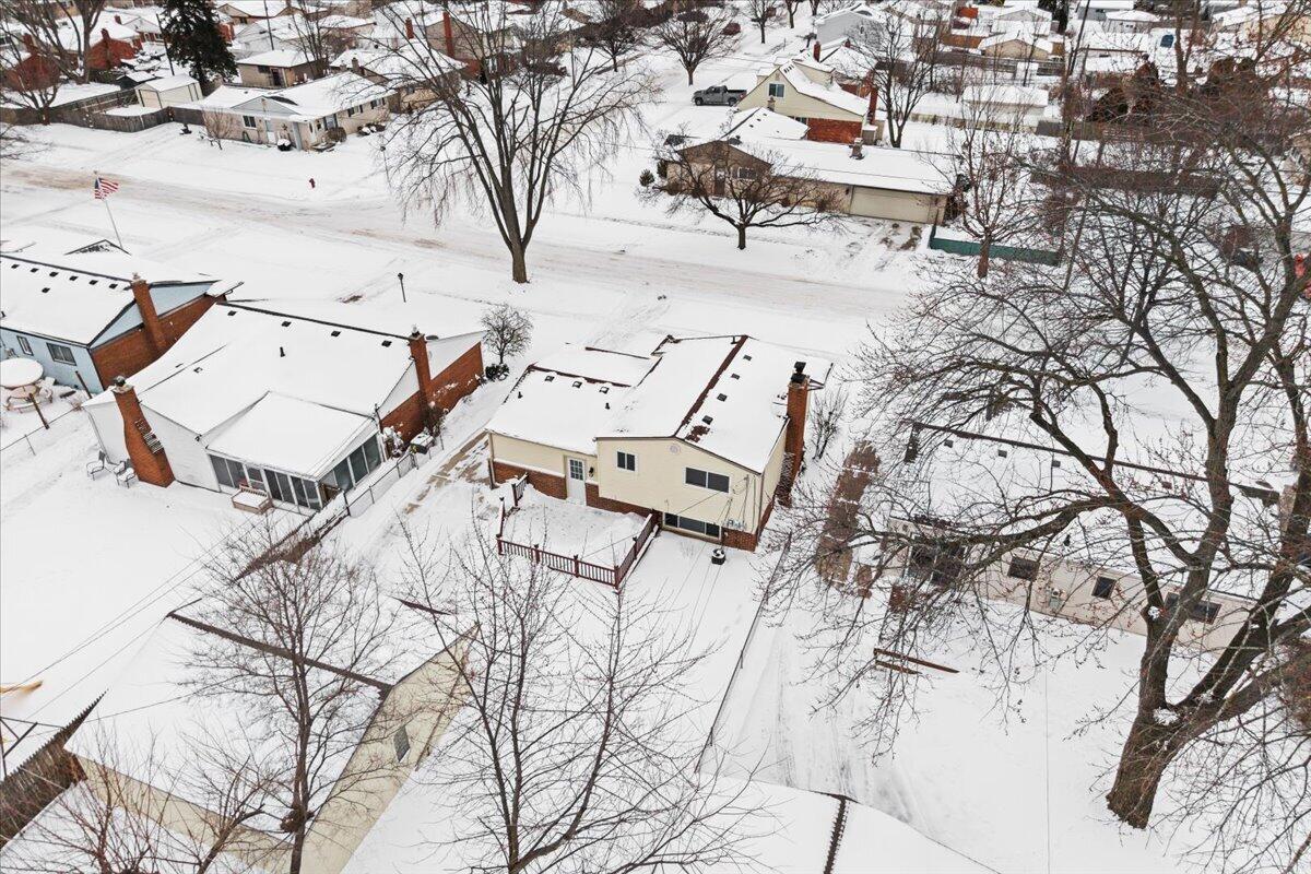 39618 Bart Street Canton, MI 48187 - Photo 3 of 46 45-39618 Bart St