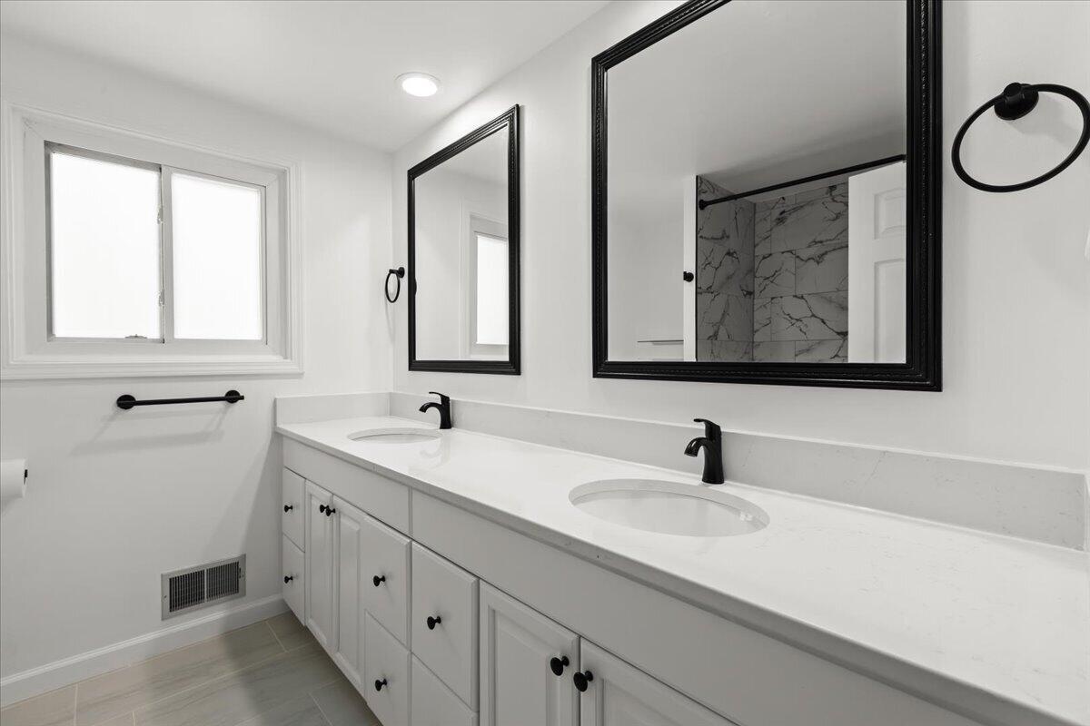 39618 Bart Street Canton, MI 48187 - Photo 31 of 46 17-39618 Bart St