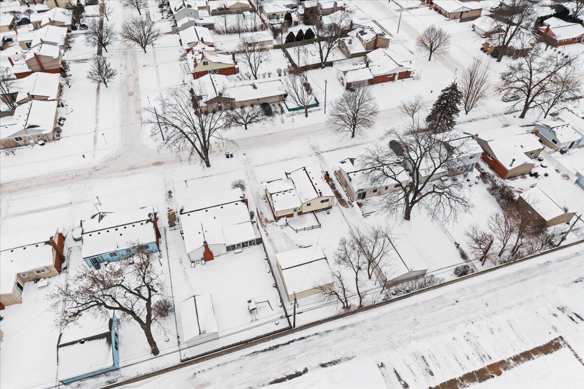 39618 Bart Street Canton, MI 48187 - Photo 5 of 46 43-39618 Bart St