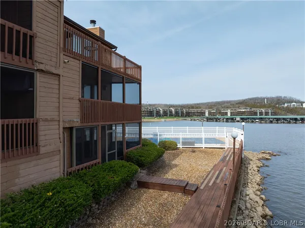 $215,000 | 103 Rock Dove Lane, Unit 1A, Camdenton, MO 65020