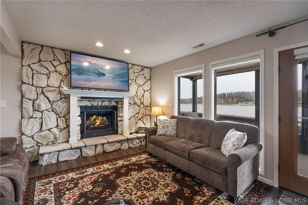 $215,000 | 103 Rock Dove Lane, Unit 1A, Camdenton, MO 65020