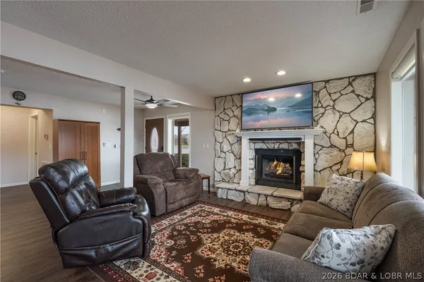 $215,000 | 103 Rock Dove Lane, Unit 1A, Camdenton, MO 65020