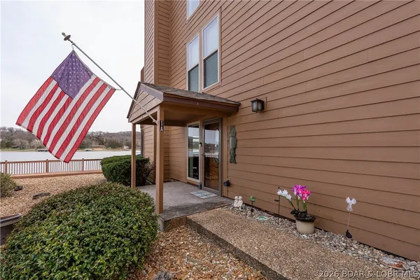 $215,000 | 103 Rock Dove Lane, Unit 1A, Camdenton, MO 65020
