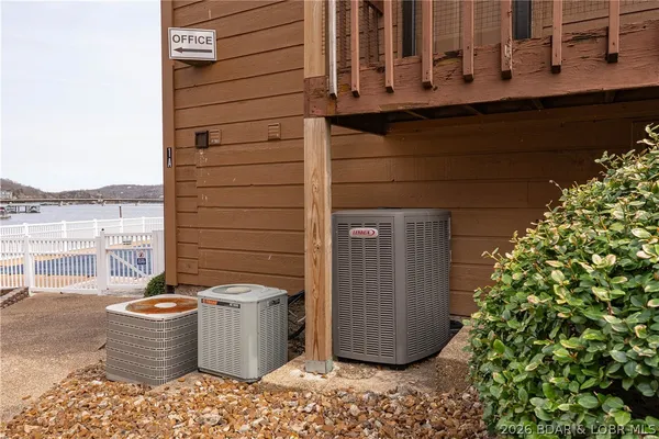 $215,000 | 103 Rock Dove Lane, Unit 1A, Camdenton, MO 65020