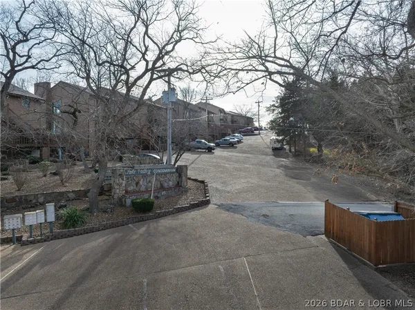 $215,000 | 103 Rock Dove Lane, Unit 1A, Camdenton, MO 65020