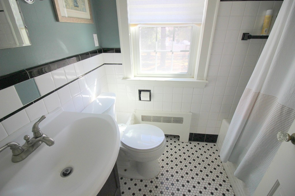 393 Edgell Road Framingham, MA 01701 - Photo 21 of 30