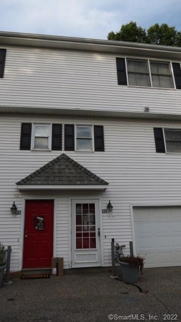 82 Commodore Cmns, Unit 82 Derby, CT 06418 - Photo 1 of 1
