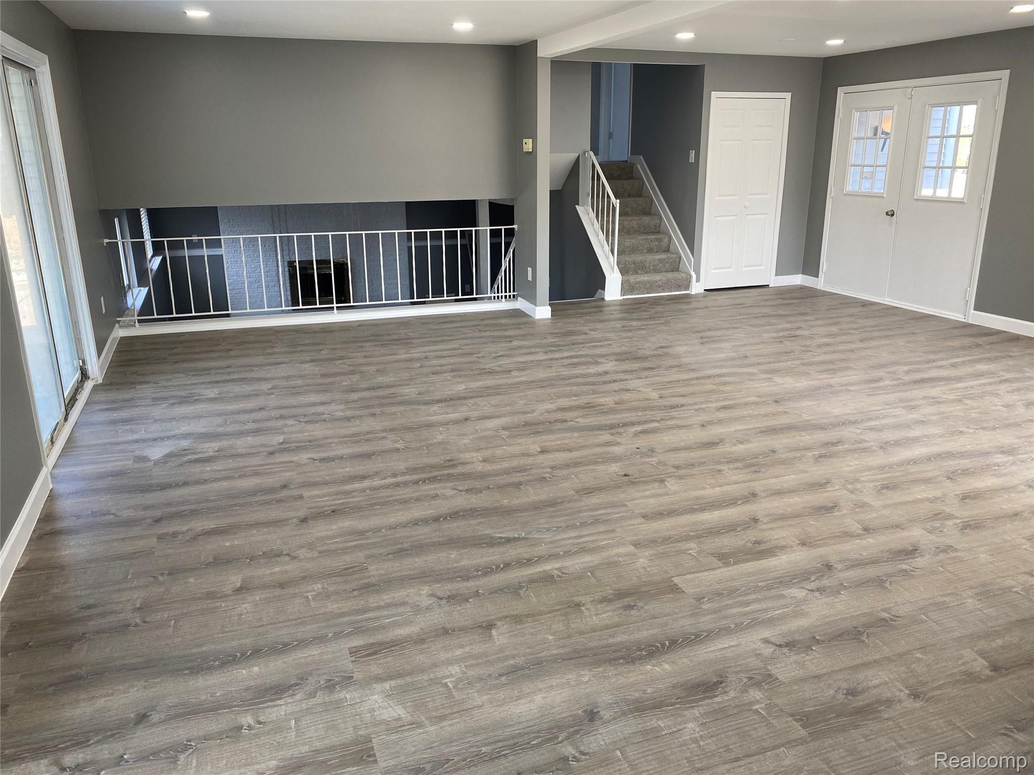 42245 Saltz Road Canton, MI 48187 - Photo 3 of 16 2.jpg